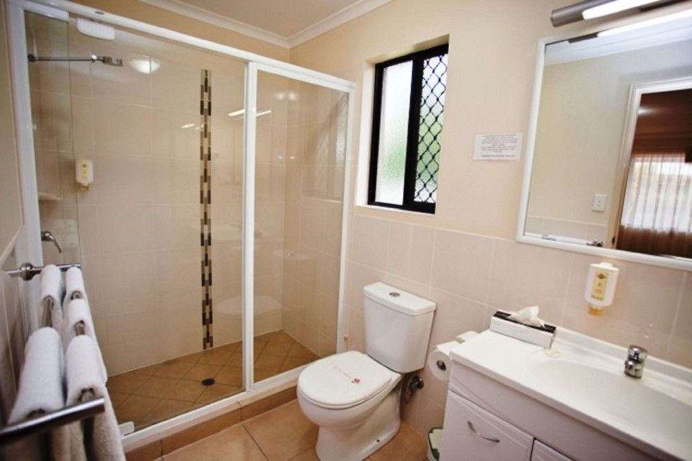 The Palms Motel Chinchilla Bagian luar foto